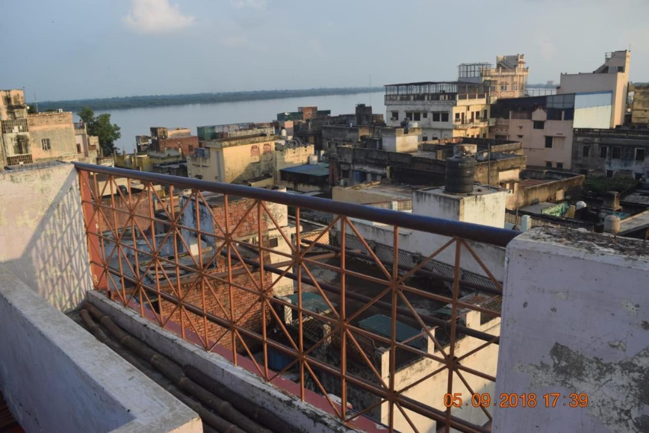 Family Guest House Varanasi Exterior photo