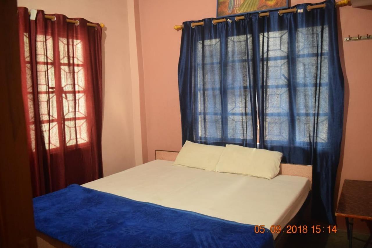 Family Guest House Varanasi Exterior photo
